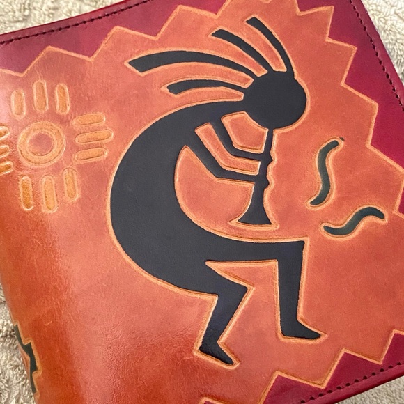 Kokopelli CD/DVD Vintage Leather Case - Picture 4 of 11